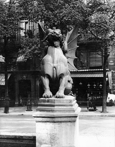 Chimera dalla fontana di St. Michel, Parigi, c.1860 da Adolphe Giraudon